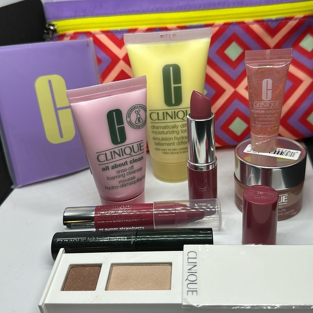 Clinique Skincare - Eyes & Lips Combo w/Zipper Make Up Bag